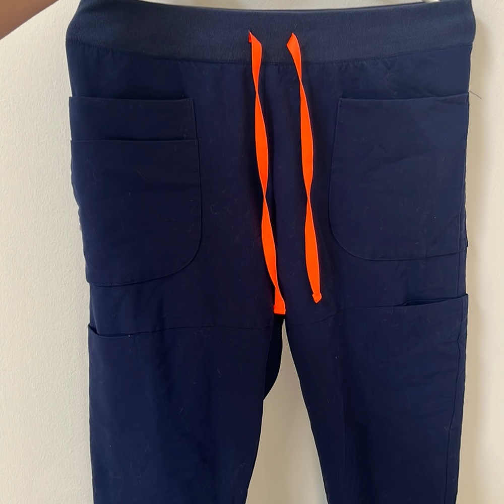 Figs Petite Medium scrub bottoms!